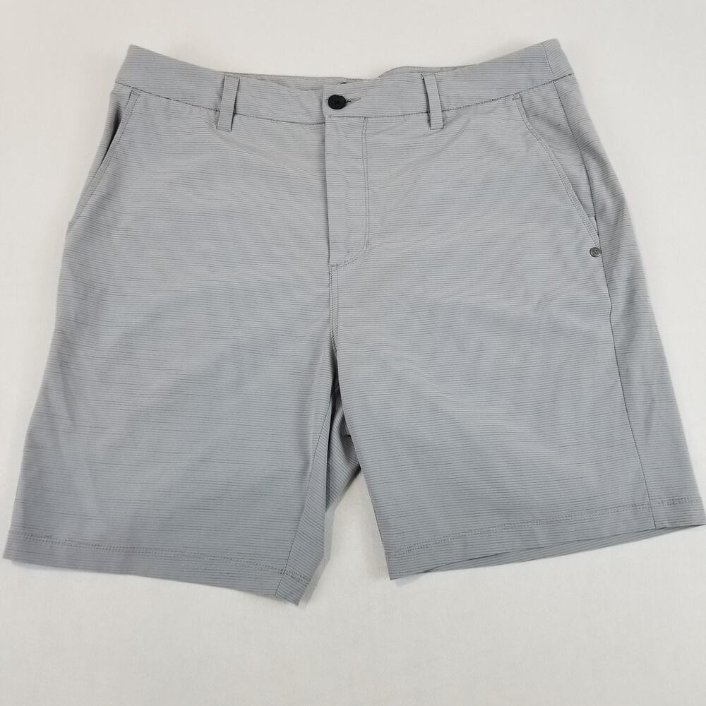 Vuori Shorts Mens 33 Gray Stripe Stretch Chino 6 In Inseam Travel Casual Golf